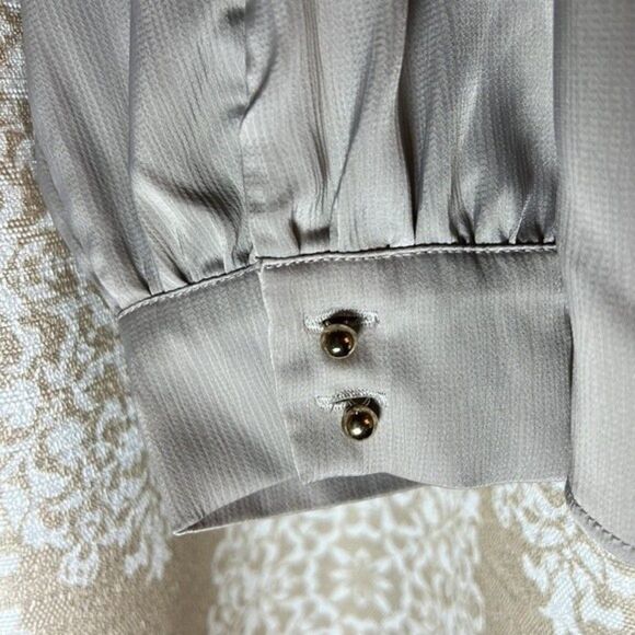 H&M beige blouse - Picture 2 of 6